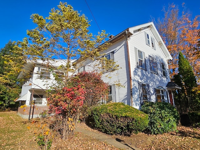 view of property exterior