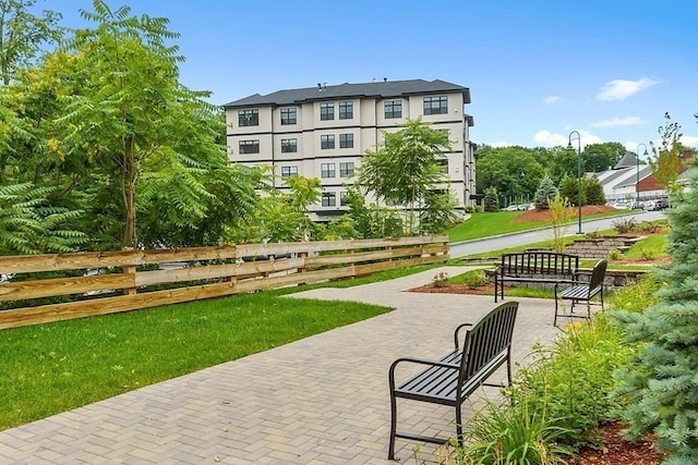 11 Cushing Pl Unit 106, Chelmsford, MA 01824 - surrounding community with a patio area