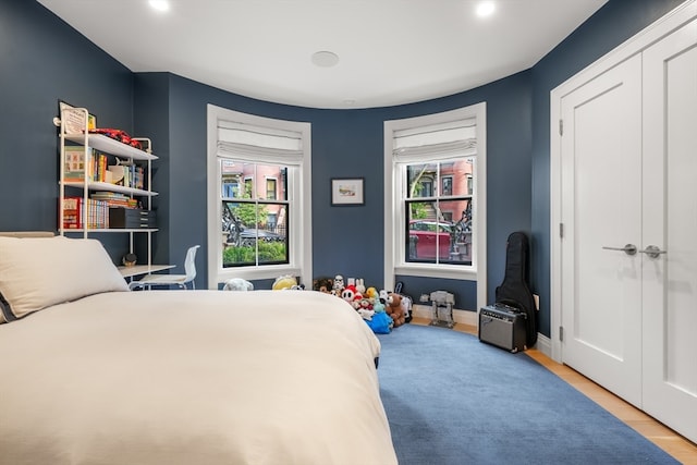 bedroom featuring a closet