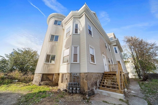 17 Magnolia Sq, Boston, MA 02125 - view of home's exterior