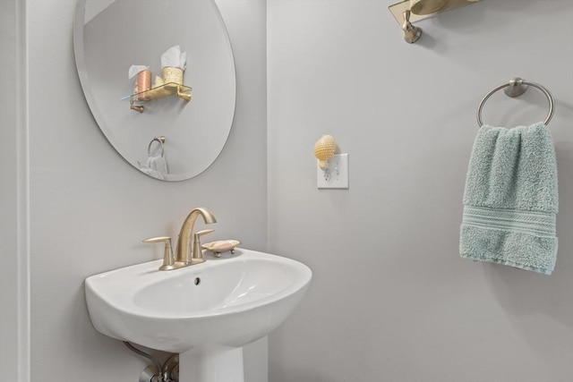 2 Heron Way Unit B, Salisbury, MA 01952 - bathroom featuring a sink