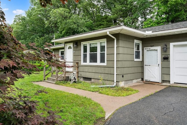 8 Grandview St, South Hadley, MA 01075 - view of front of house