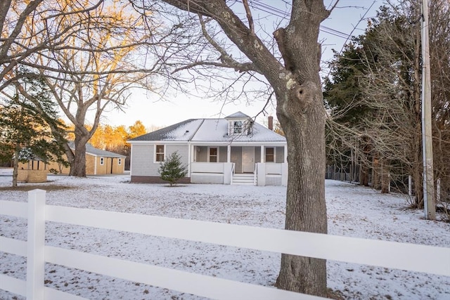 view of front of home with covered porch