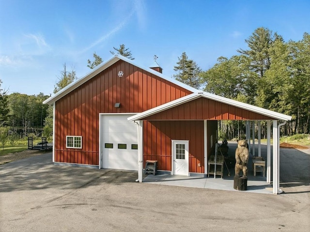 4 Paddock Rd, Rutland, MA 01543 - view of horse barn