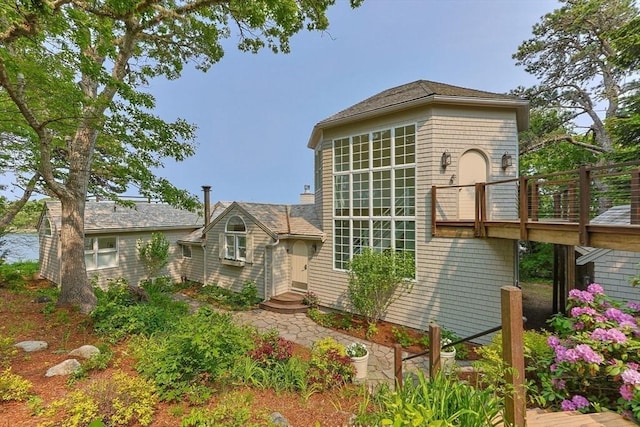 5 Kidd Way, Orleans, MA 02653 - view of front facade featuring a balcony
