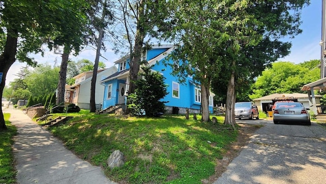 132 Institute Rd, Worcester, MA 01602 - view of side of home