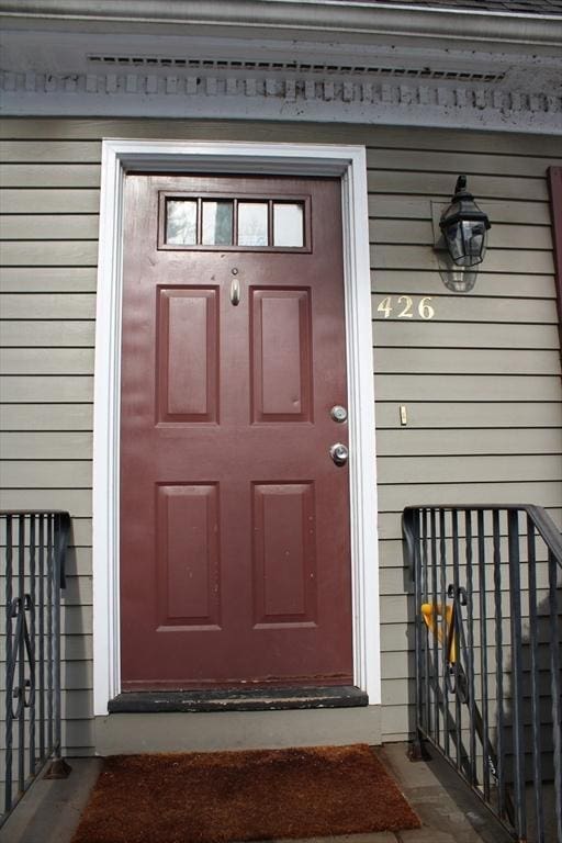 view of property entrance