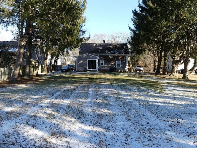 view of front of property