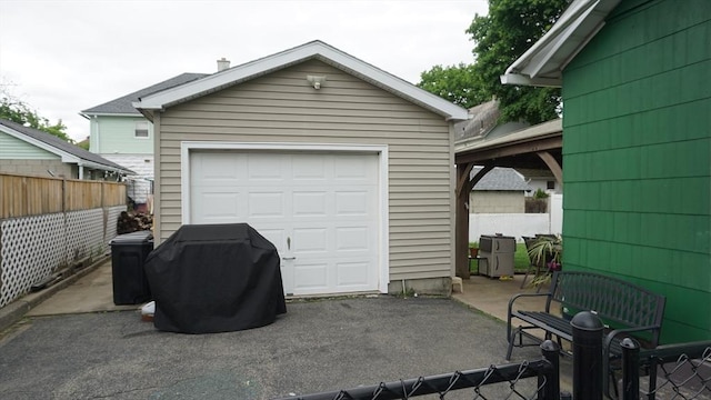 32 Bristol St, Ludlow, MA 01056 - detached garage with asphalt driveway