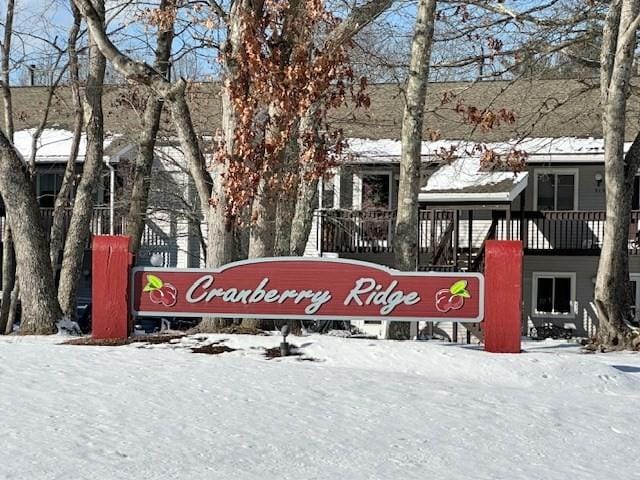 view of community / neighborhood sign