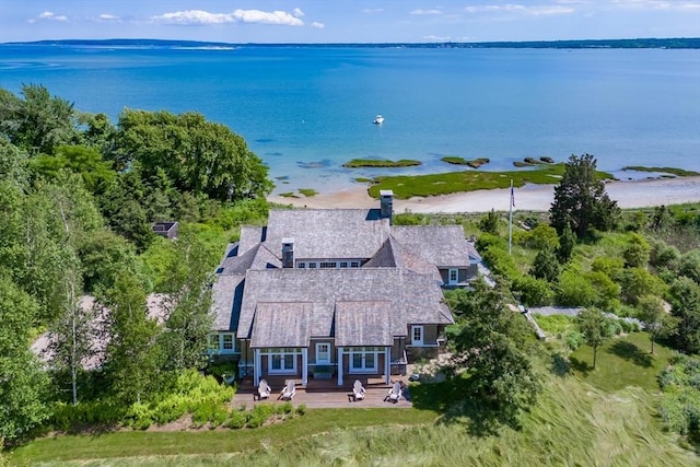 bird's eye view featuring a water view