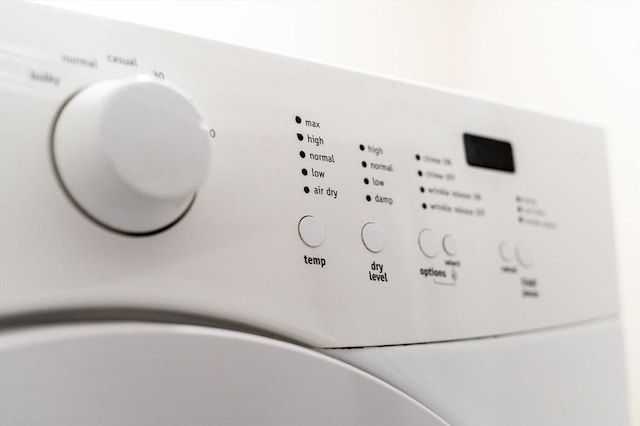 72 River St Unit 5, Haverhill, MA 01832 - detailed view of washer / dryer