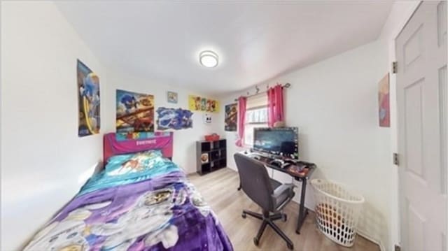 95 Prospect Street Ext, Westfield, MA 01085 - bedroom featuring light wood finished floors