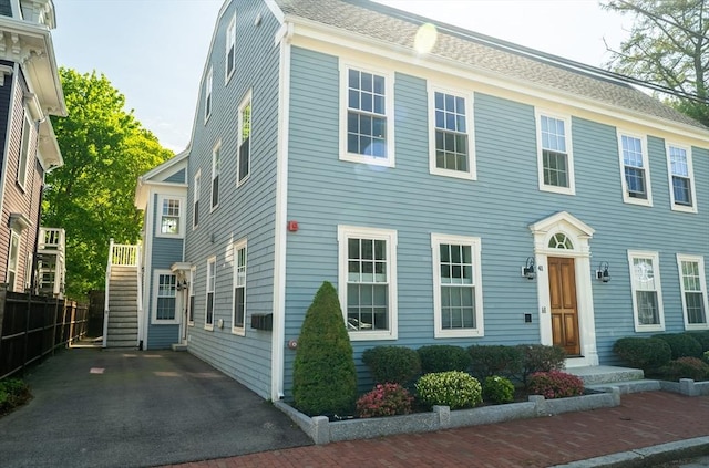 41 Washington Unit C, Newburyport, MA 01950 - colonial inspired home with stairway