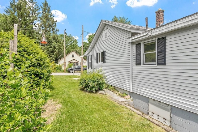128 Arthur Ave, Athol, MA 01331 - view of side of property with a yard