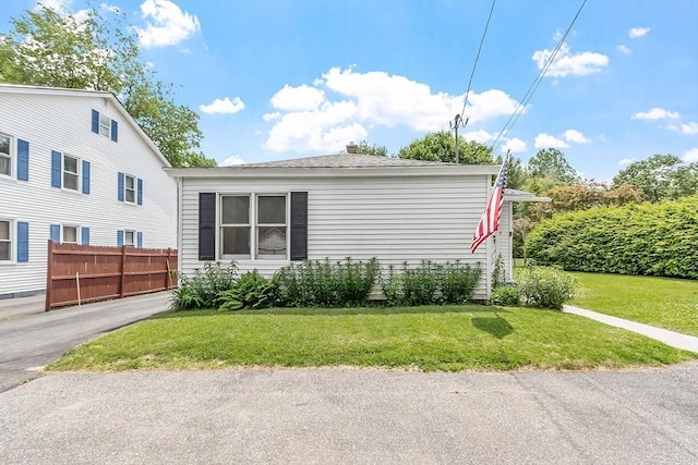 128 Arthur Ave, Athol, MA 01331 - view of side of property