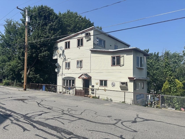 55 Canton St, Fitchburg, MA 01420 - view of front of house