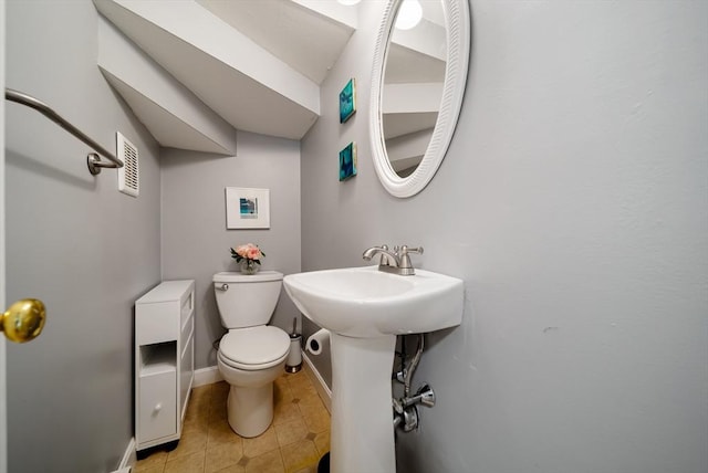 27 Mason Ct Unit 27, Amesbury, MA 01913 - bathroom featuring toilet, tile patterned floors, and baseboards