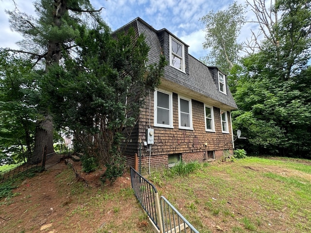 view of home's exterior