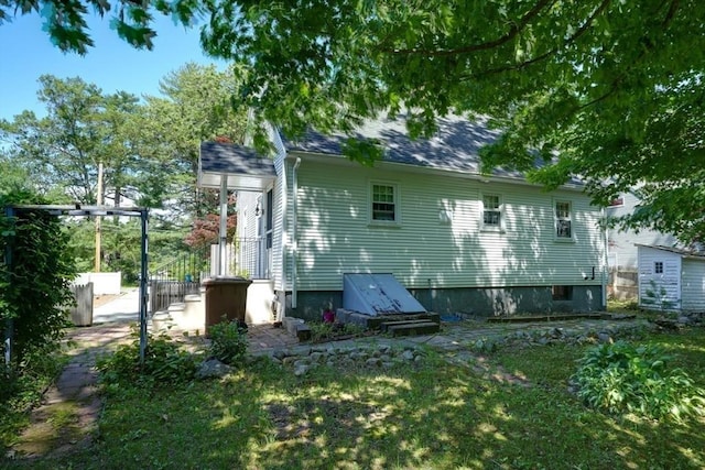 22 Willis Lake Dr, Sudbury, MA 01776 - back of house