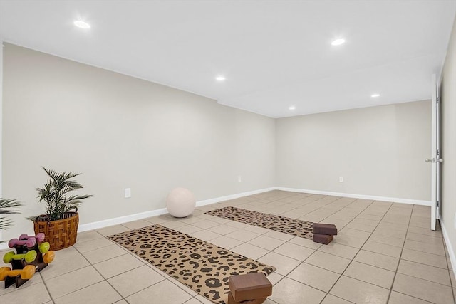 unfurnished room featuring light tile patterned floors