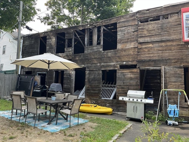 view of patio / terrace featuring grilling area