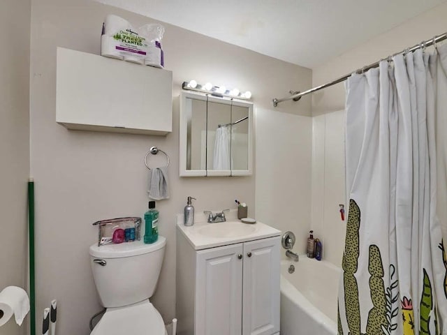 full bathroom with shower / bath combo with shower curtain, vanity, and toilet