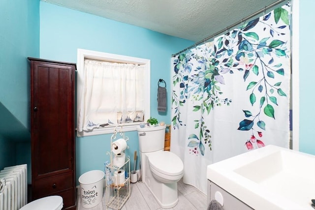 full bath with toilet, a textured ceiling, a shower with curtain, and radiator