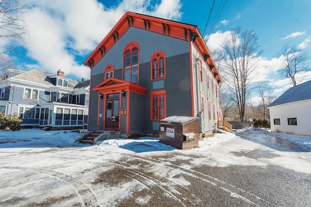 view of front of home