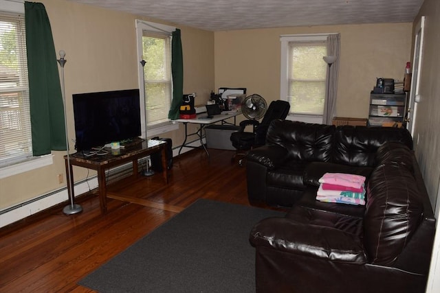 1407-1409 Worcester St, Springfield, MA 01151 - living area featuring wood finished floors and baseboards