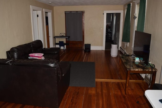 1407-1409 Worcester St, Springfield, MA 01151 - living area with wood-type flooring and baseboards