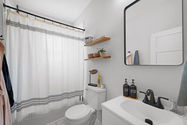 180 Irvington St, New Bedford, MA 02745 - full bath featuring toilet, vanity, and curtained shower