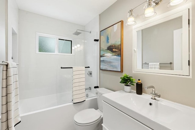 11 Williams St, Arlington, MA 02476 - bathroom with vanity and washtub / shower combination