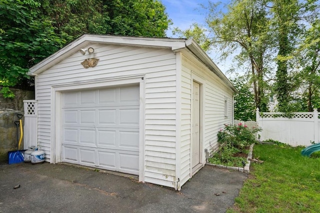 5 Ethel St, Blackstone, MA 01504 - view of detached garage