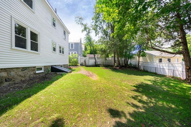 8 Carisbrooke St, Andover, MA 01810 - view of yard
