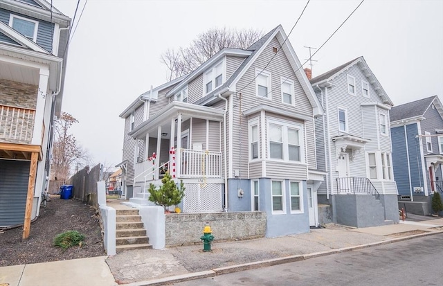 view of front of home featuring a residential view