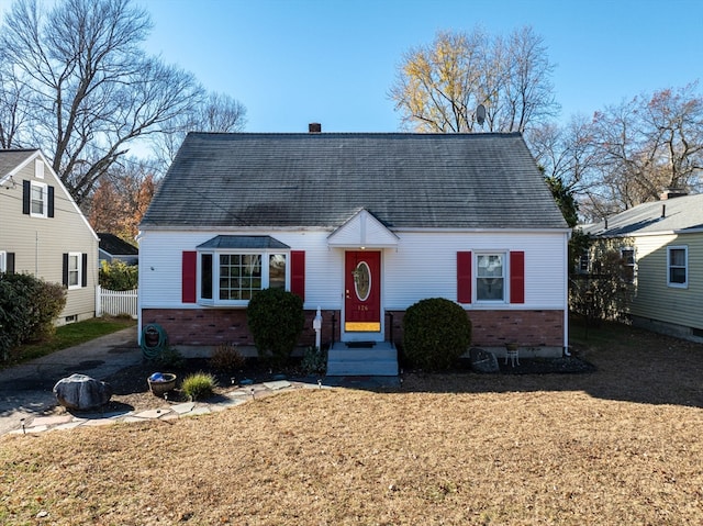 view of front of house featuring a front yard