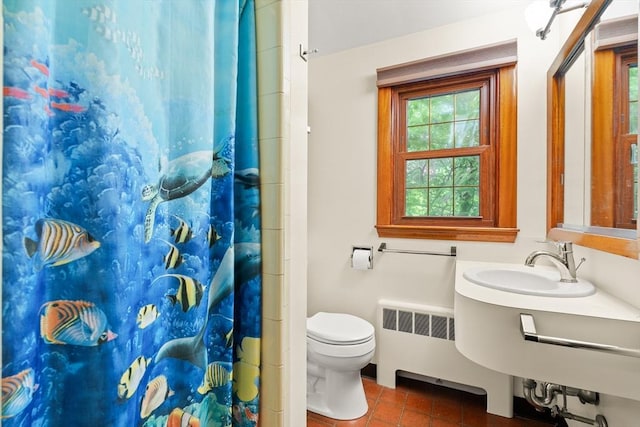 4 Farmland Rd, Saugus, MA 01906 - full bath featuring radiator heating unit, toilet, tile patterned flooring, a sink, and curtained shower