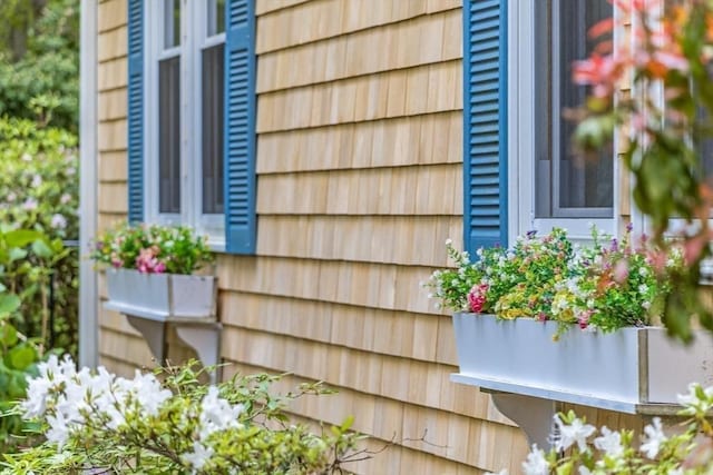 51 Wianno Cir, Barnstable, MA 02655 - exterior view