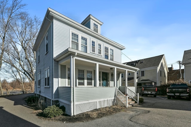 view of front of house featuring covered porch