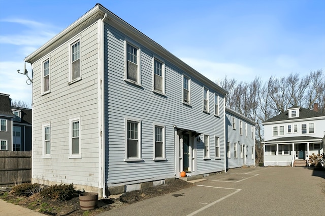 view of front of property