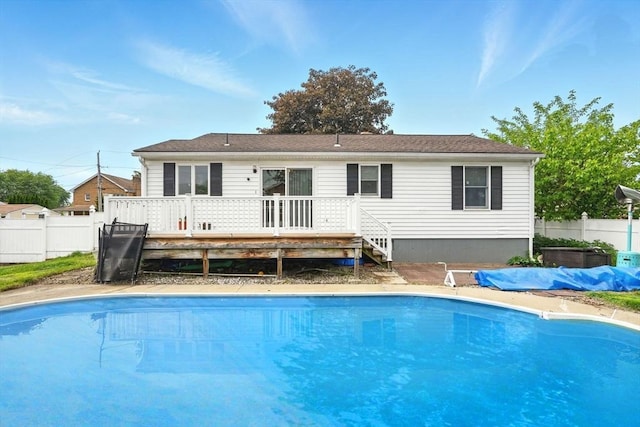 19 Arnold Ave, Chicopee, MA 01013 - back of property featuring a deck
