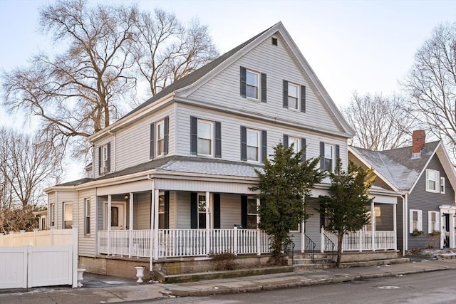 view of front of property with covered porch