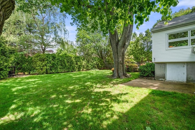 68 Shelton Rd, Swampscott, MA 01907 - view of yard with a patio