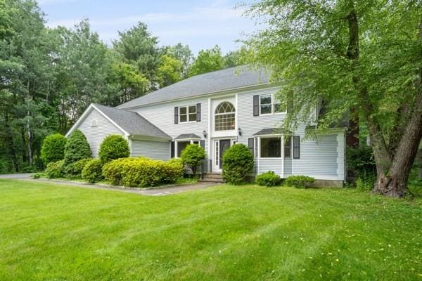 32 Twin Pond Ln, Sudbury, MA 01776 - view of front of property featuring a front yard