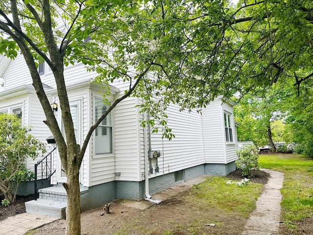 31 Horton St, Attleboro, MA 02703 - view of side of property