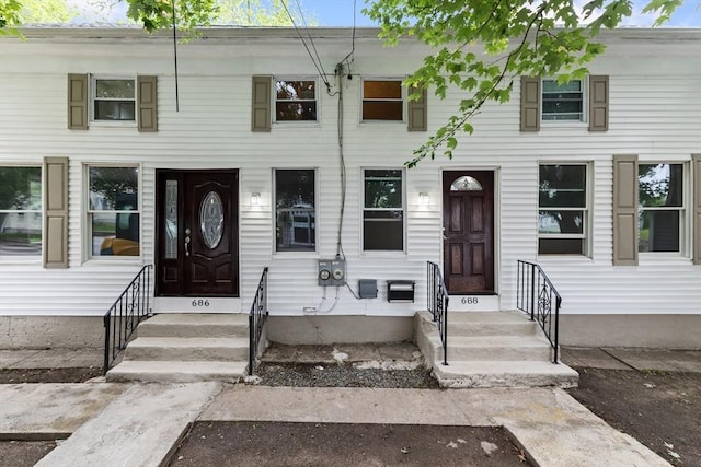 686-688 E Ave, Warwick, RI 02886 - view of property
