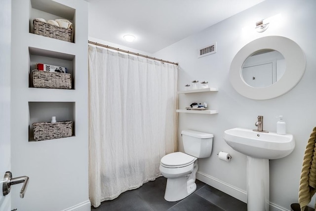 23 Matt Hoxie Trl Unit 23, Plymouth, MA 02360 - full bath featuring toilet, baseboards, a sink, and curtained shower