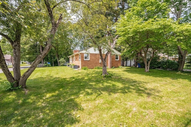 226 Dutchess St, Springfield, MA 01129 - view of grassy yard