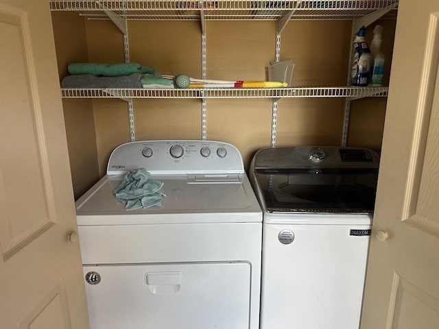 6 Weaver Farm Rd, Rutland, MA 01543 - washroom with washer and clothes dryer